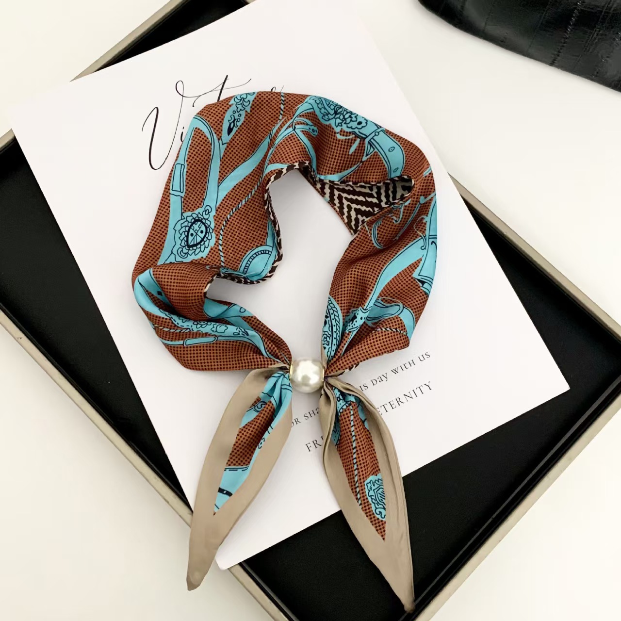Korean Style Elegant Pearl Mag - Face Scarf Mask ulasan dan harga